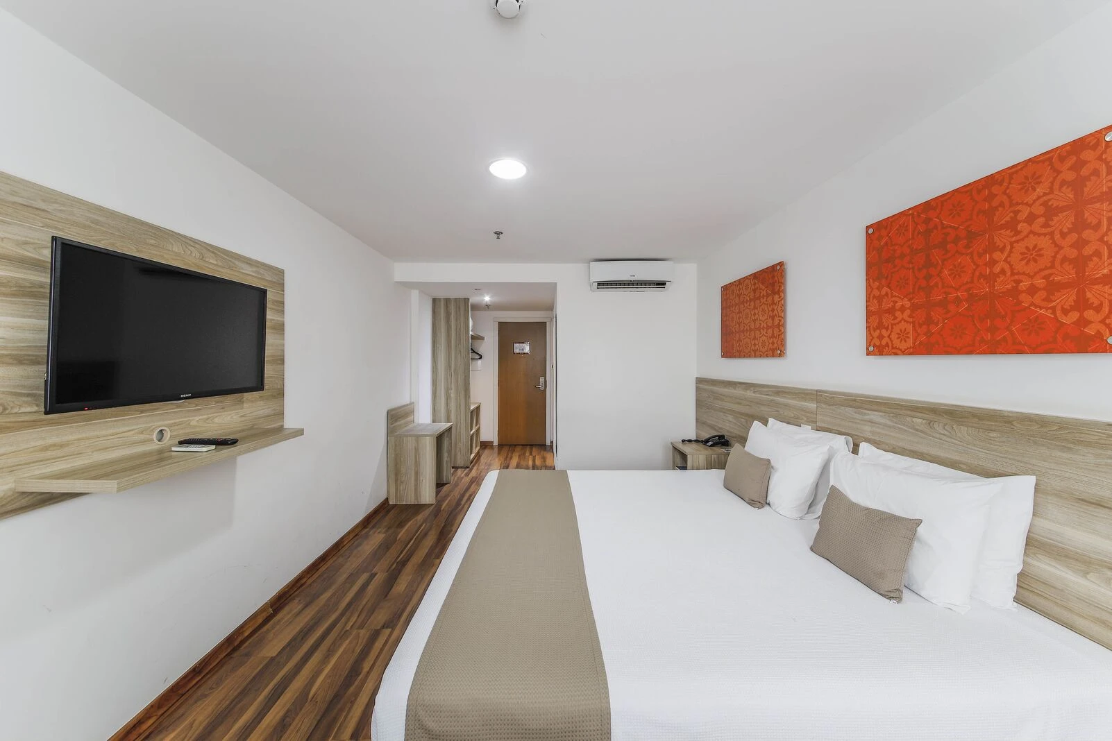 Trade Hotel