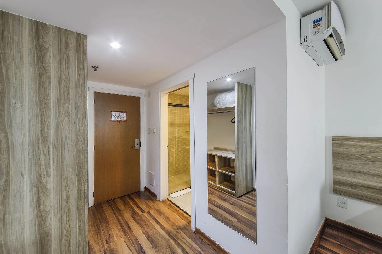 Trade Hotel