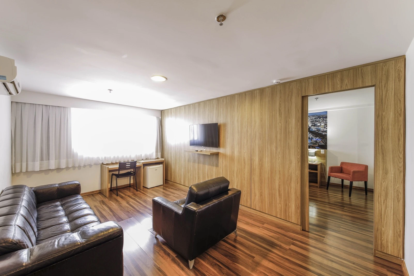 Trade Hotel