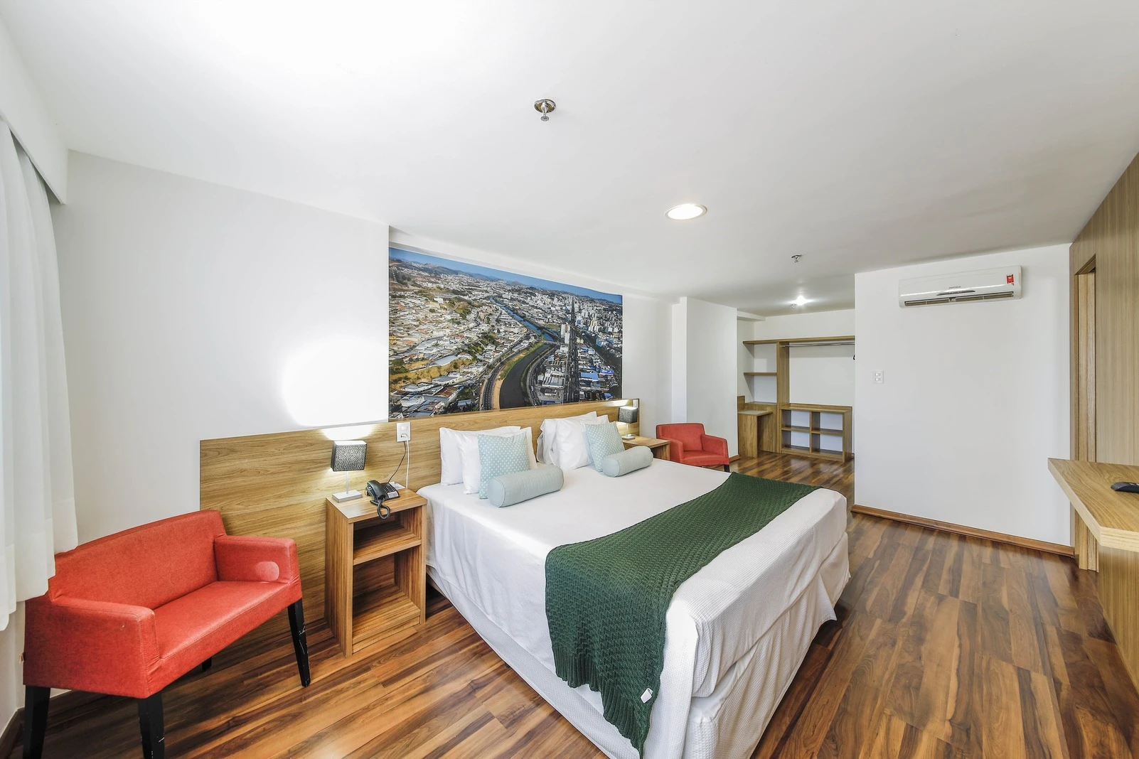 Trade Hotel